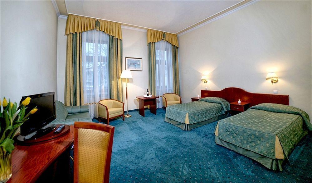Hotel Palace Europa ルブリン エクステリア 写真