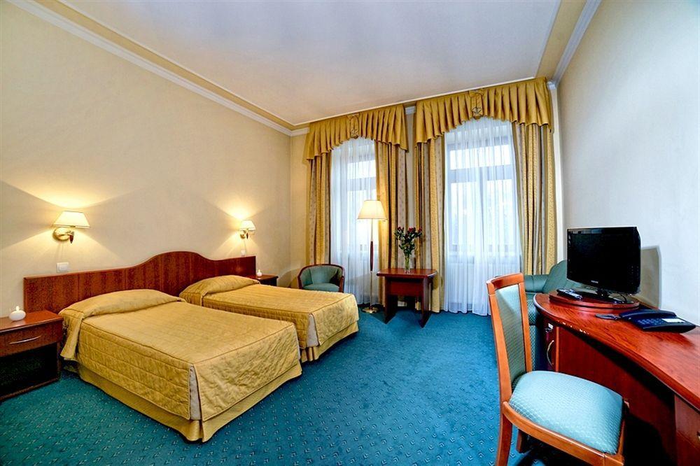 Hotel Palace Europa ルブリン エクステリア 写真
