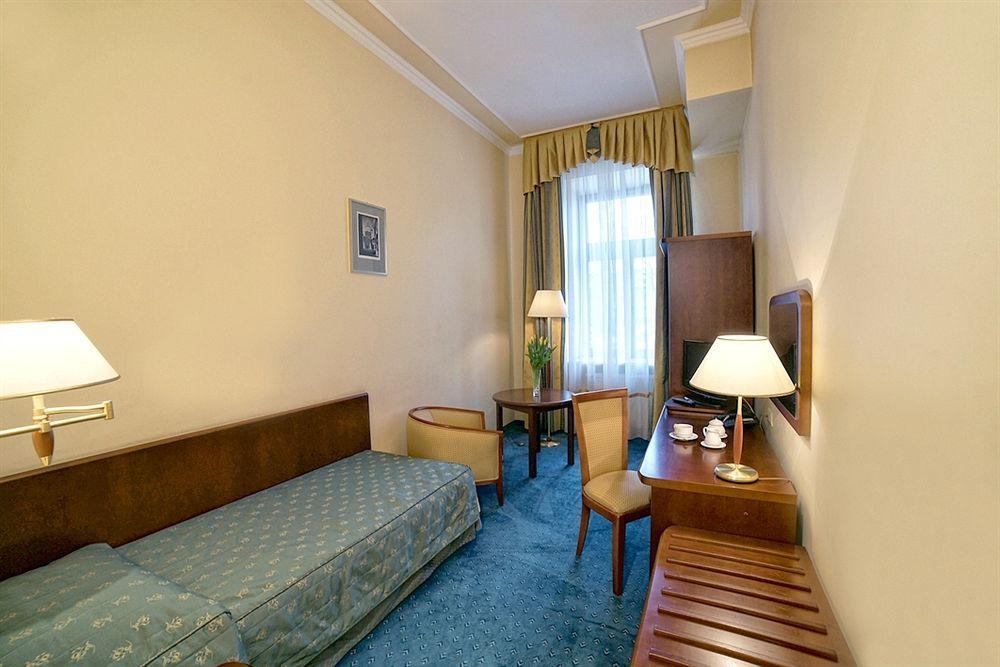 Hotel Palace Europa ルブリン エクステリア 写真