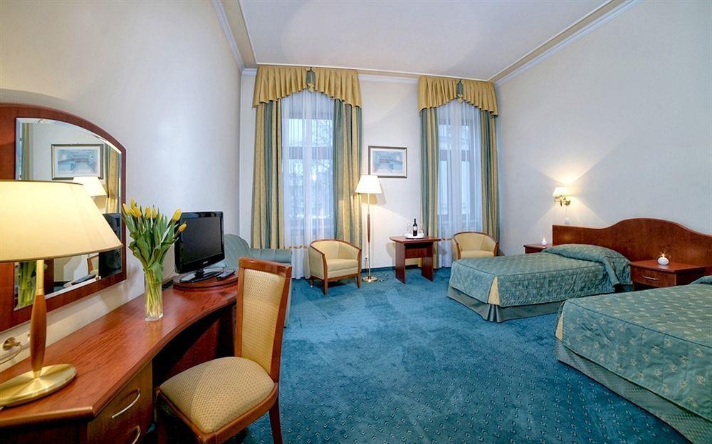 Hotel Palace Europa ルブリン エクステリア 写真
