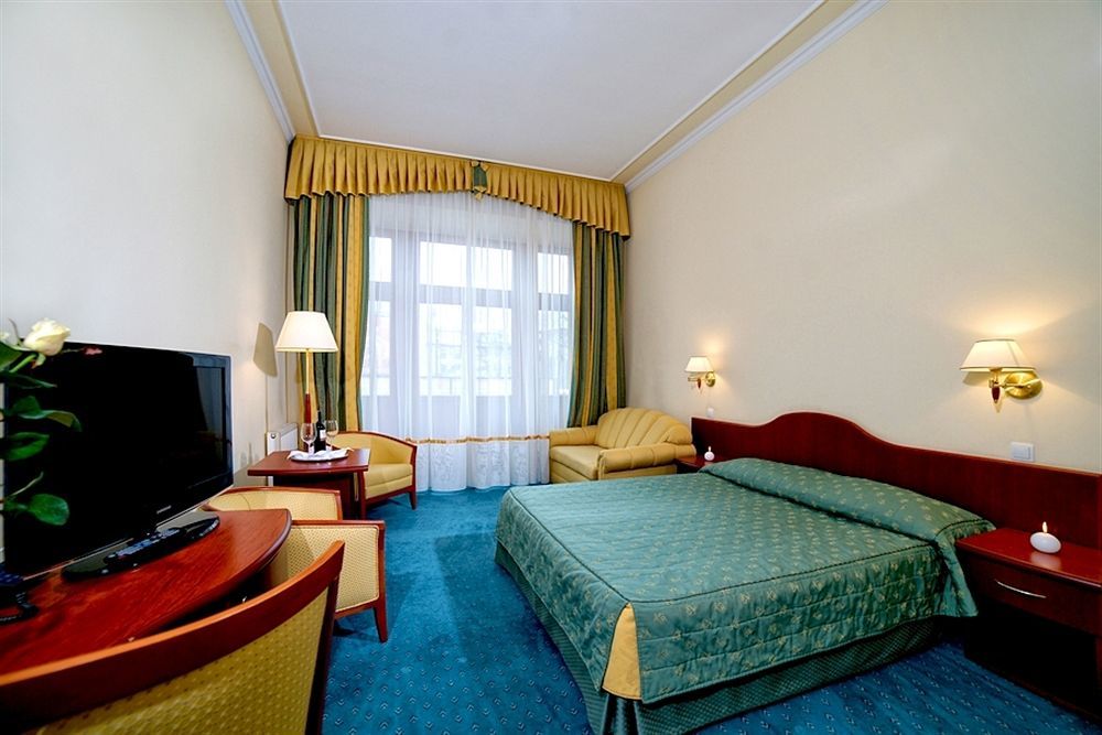 Hotel Palace Europa ルブリン エクステリア 写真